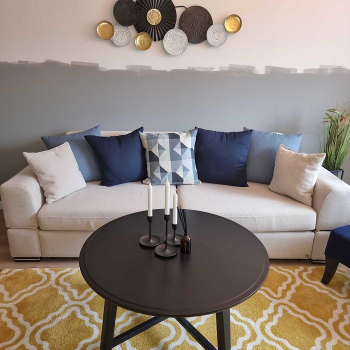 Дава се под наем Двустаен апартамент в Варна, Левски - 90 кв.м за 714 € - Снимка #1