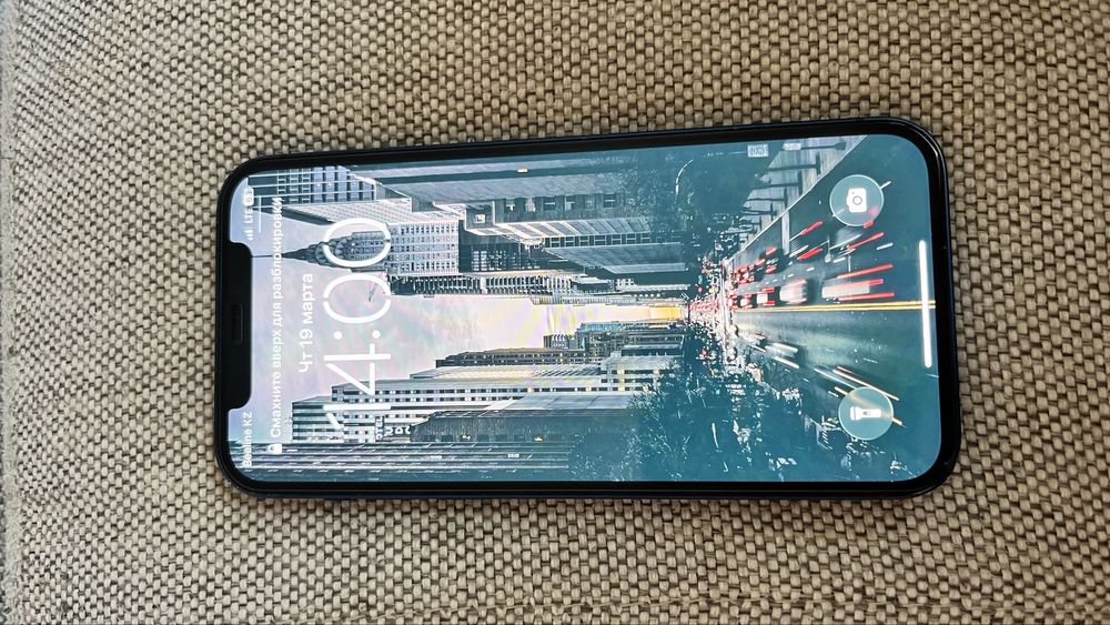 Продам Айфон 12 в идеале