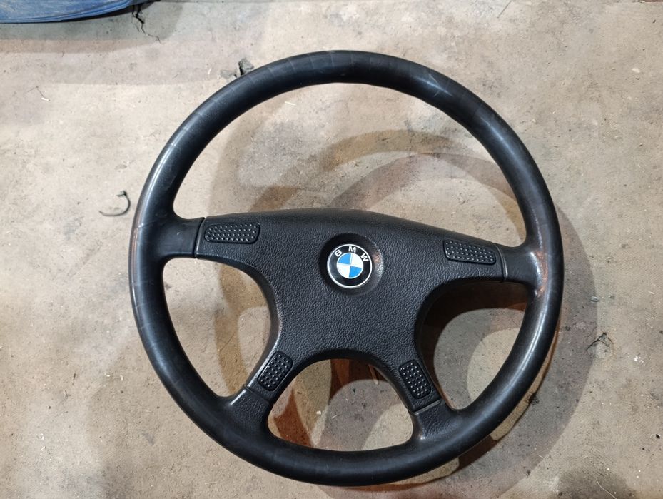 Руль от БМВ е34  .