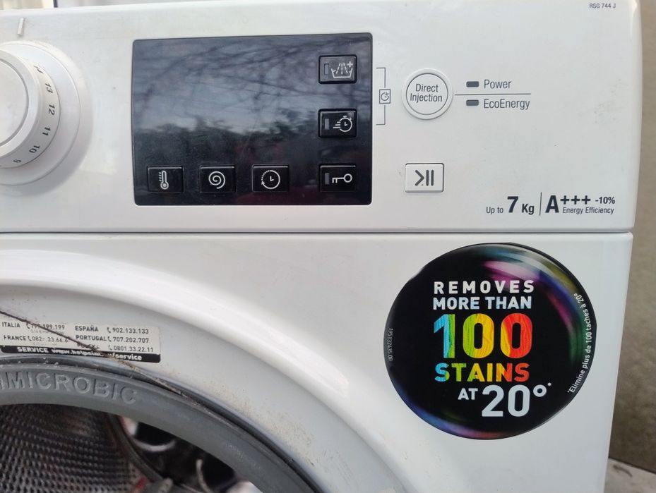 Vând mașina de spălat hotpoint ariston