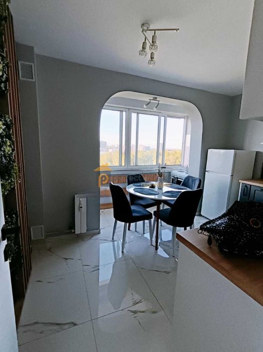 Продава се Двустаен апартамент в Пловдив, Център - 65 кв.м за 2385 €/кв.м - Снимка #4