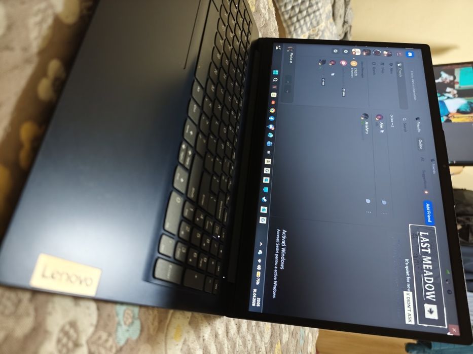 Vând laptop Lenovo