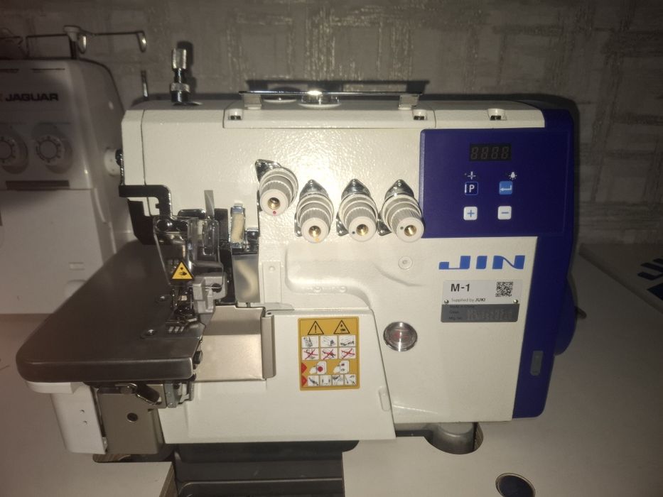 Продам оверлок новый