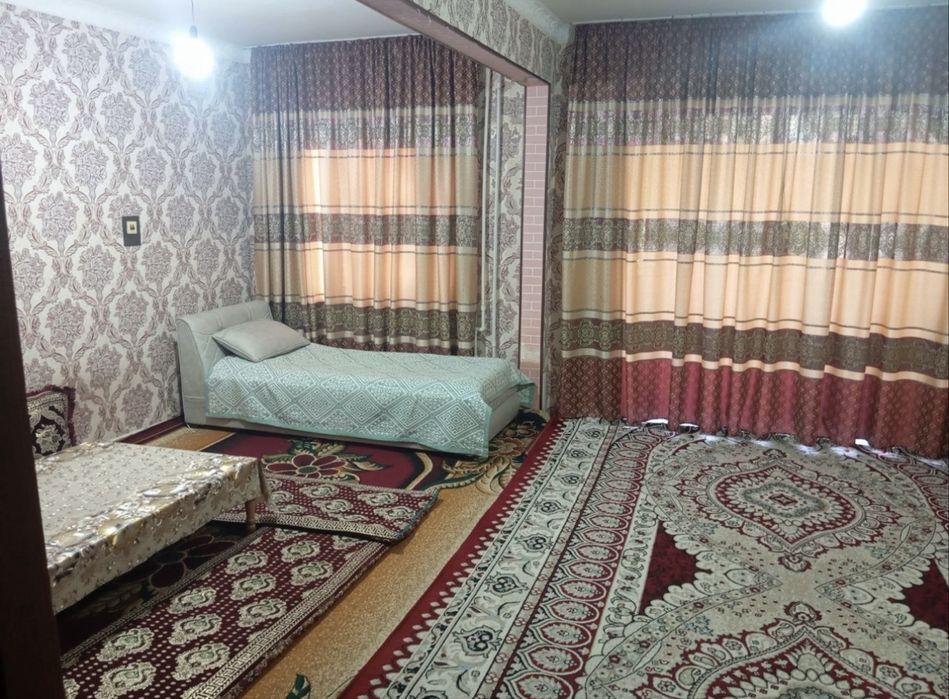 Код 852  Продается 4/3/5 ком квартиру куйлюк массив 6