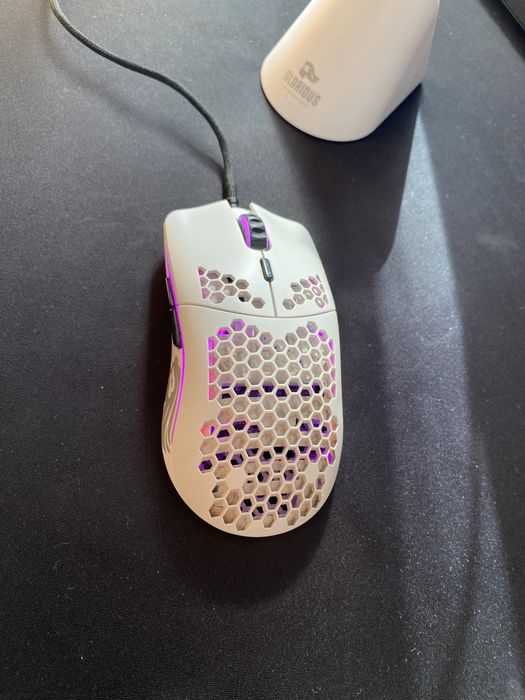 Mouse gaming Glorious O- /mouse bungee