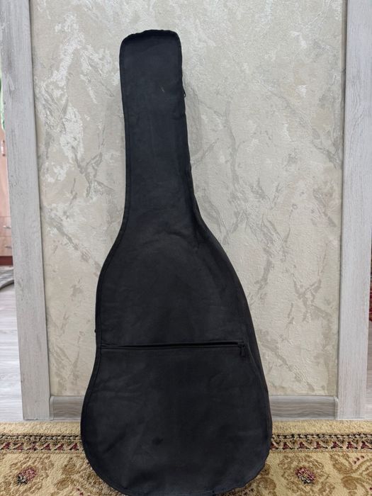 Продам гитару 35 000