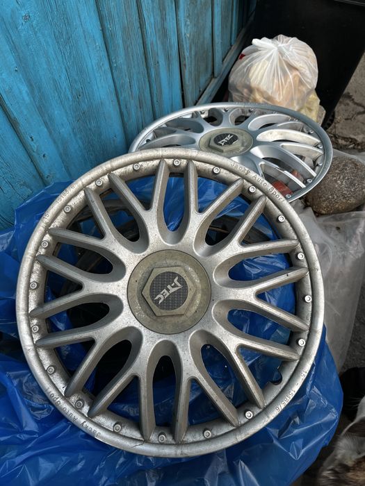 Продам колпаки комлект 4шт