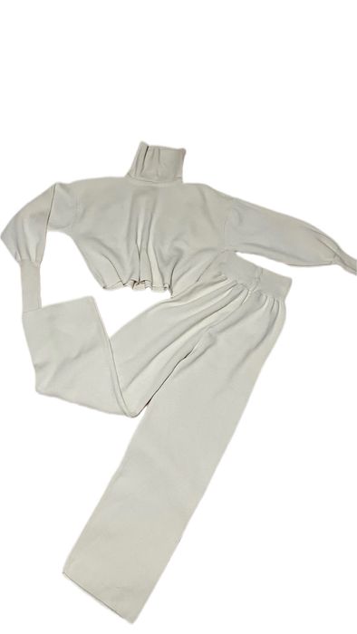 Дамски комплект от две части