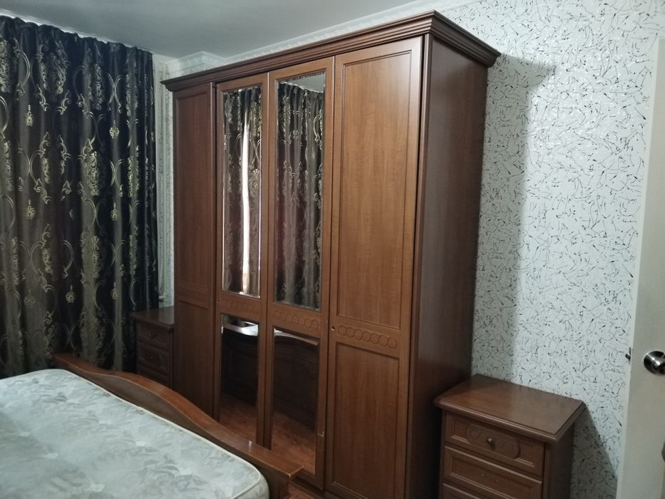 Продам спальний гарнитур