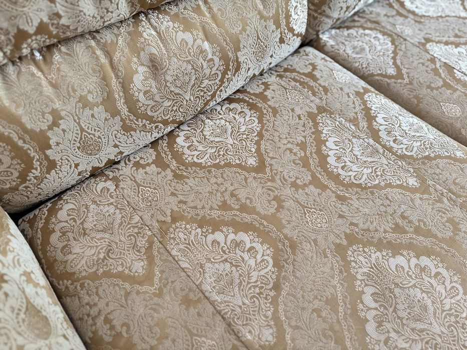 Продам диван в отличном состоянии