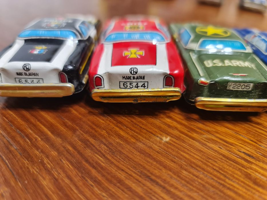 Masinuța de tabla de colectie Tin Toys Vintage Japan.