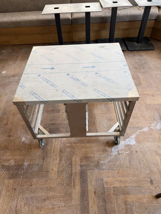 Стойка за конвектомат