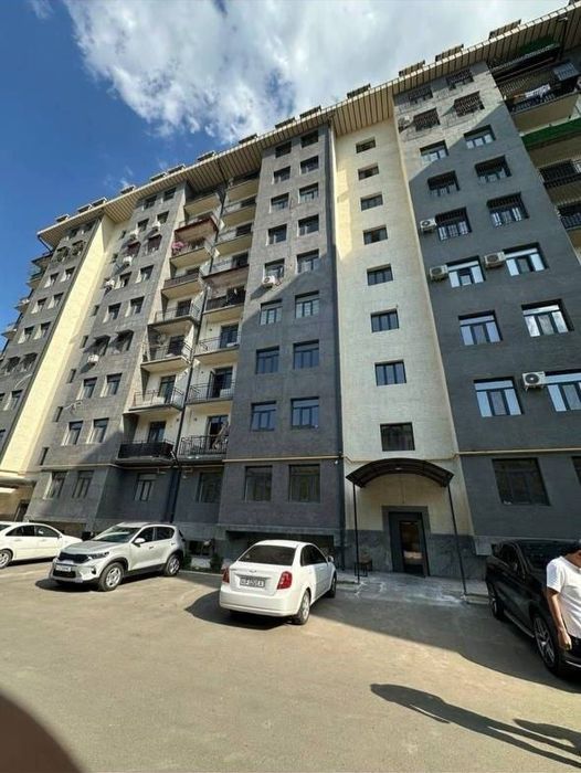 Карасу-6, Мирзо Улугбек! Продается квартира 162 кв.м в новостройке
