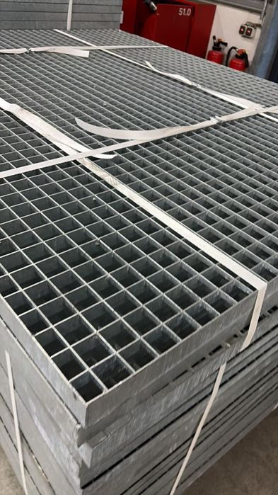 Trepte și grătare galvanizate