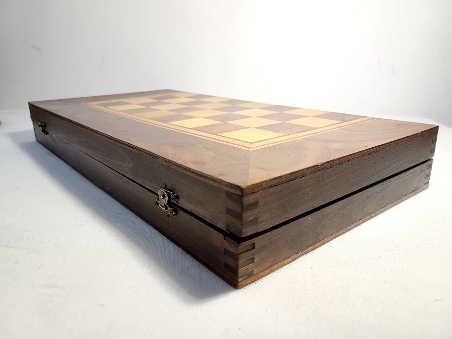 #8 Стар дървен шах и табла