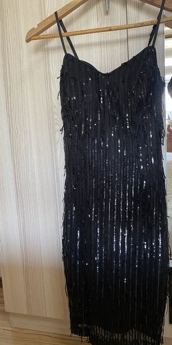 Черна тясна рокля