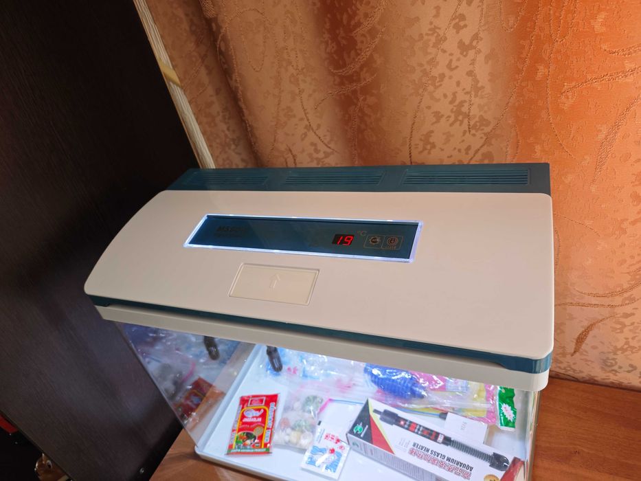 Продам современный умный аквариум 70 литров.