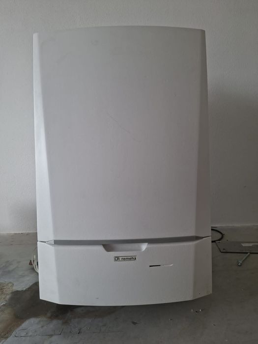 Centrala pe gaz Remeha Calenta 15DS