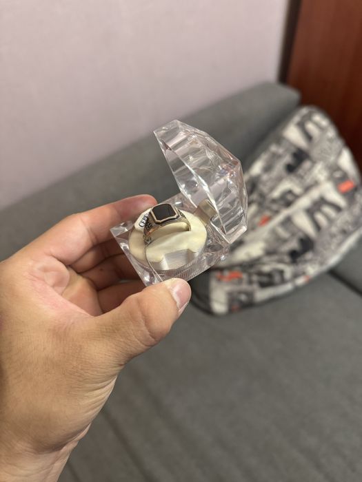 Срочно продам колько 925,с ониксом