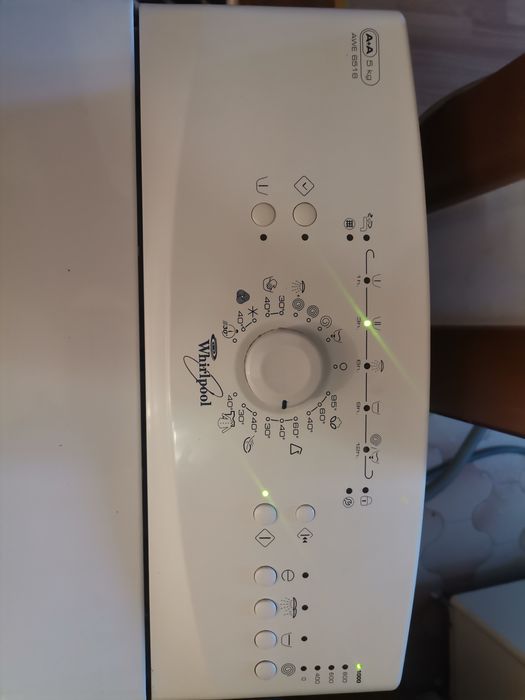 Mașină automată de spălat whirlpool ca nouă perfect funcțională 5k  ok