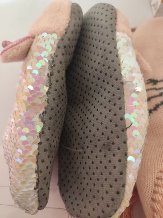 Шапка с вътрешни терлици.