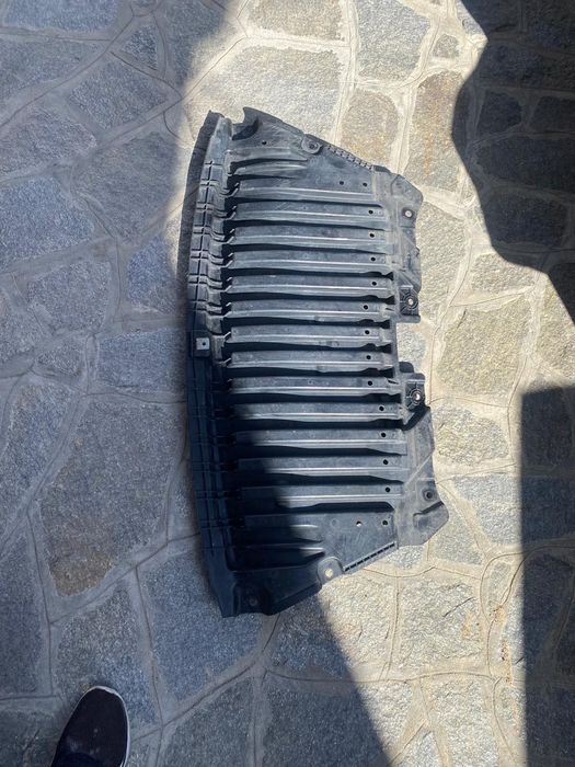 Кора за под двигател на mercedes w213