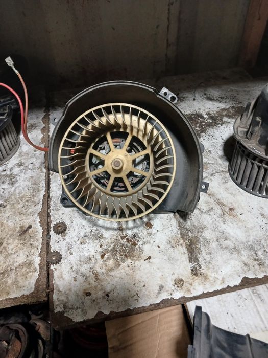 Моторчик печки Опель Омега В привозной