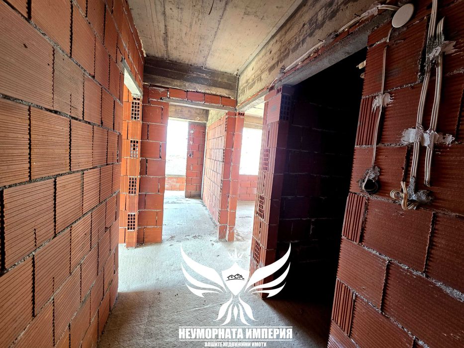 Продава се Тристаен апартамент в Асеновград - 93 кв.м за 664 €/кв.м - Снимка #1