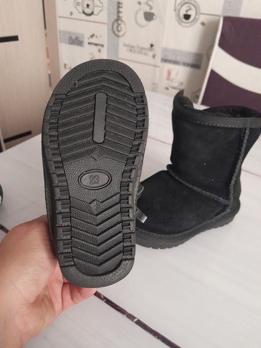 Продам детские угги