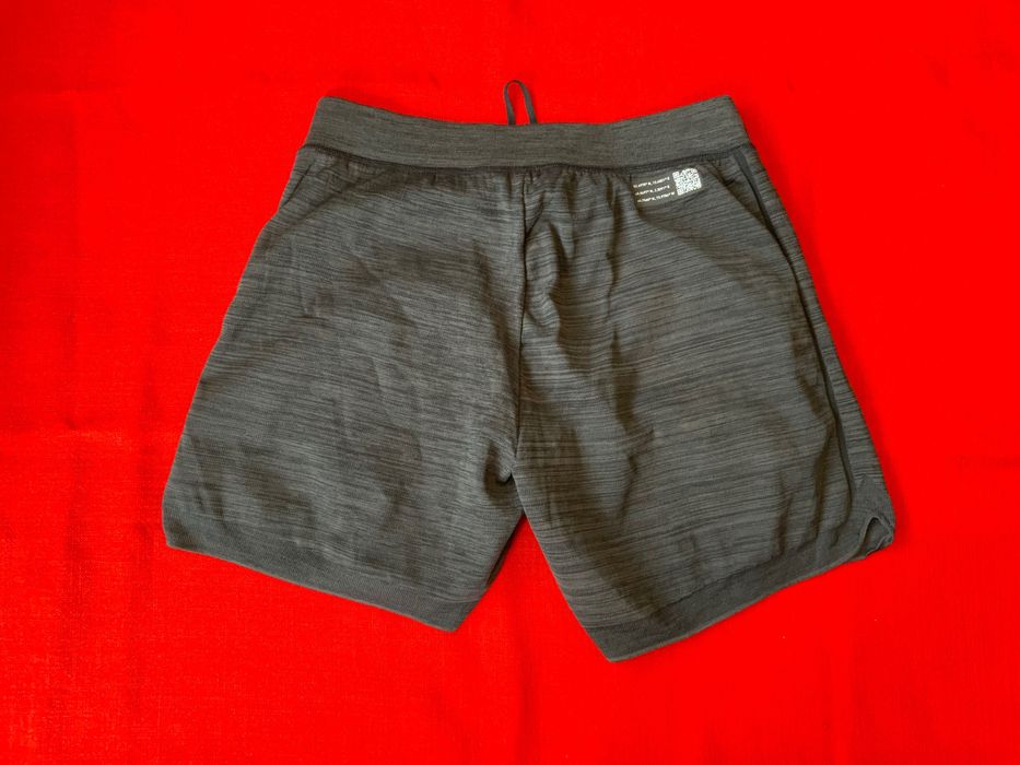 Adidas-оригинални шорти 48м-50л