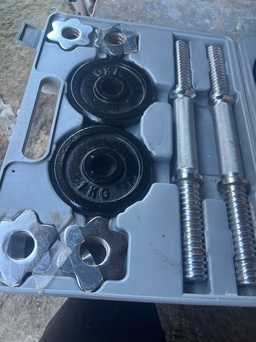 Комплект дъмбели