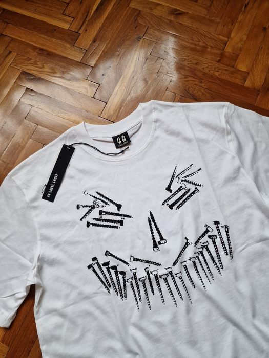 Страхотна мъжка тениска 44 LABEL GROUP  размер  S M L XL 2XL 
Най-висо