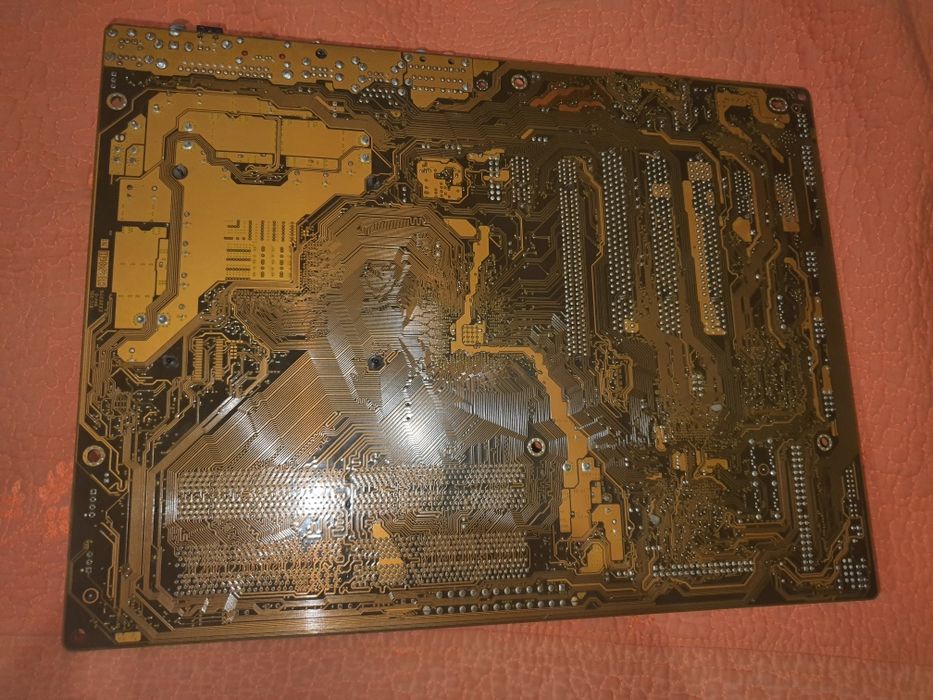 Vand placa de baza și procesor