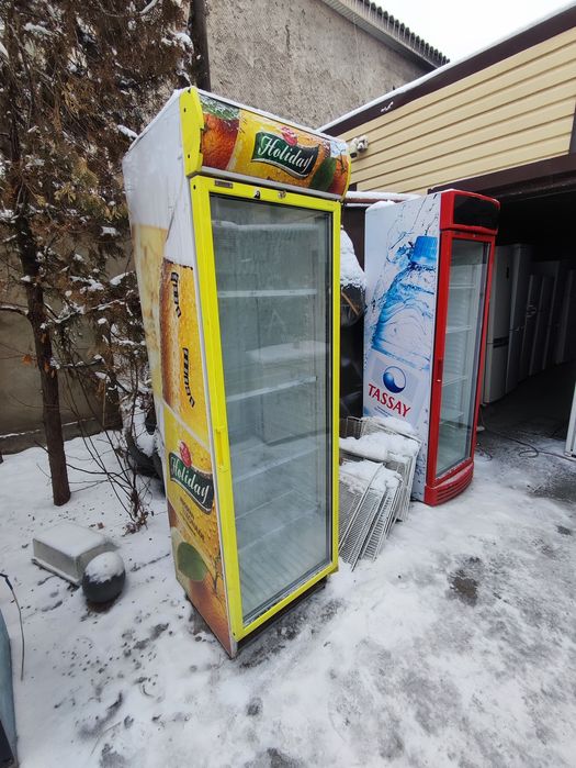 Холодильник большой