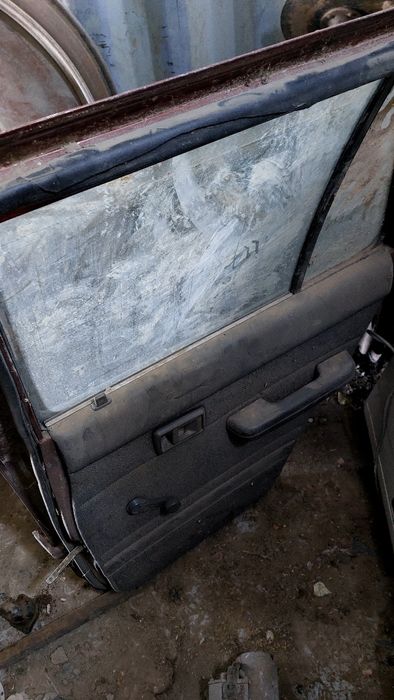 Дверь на тайота сурф