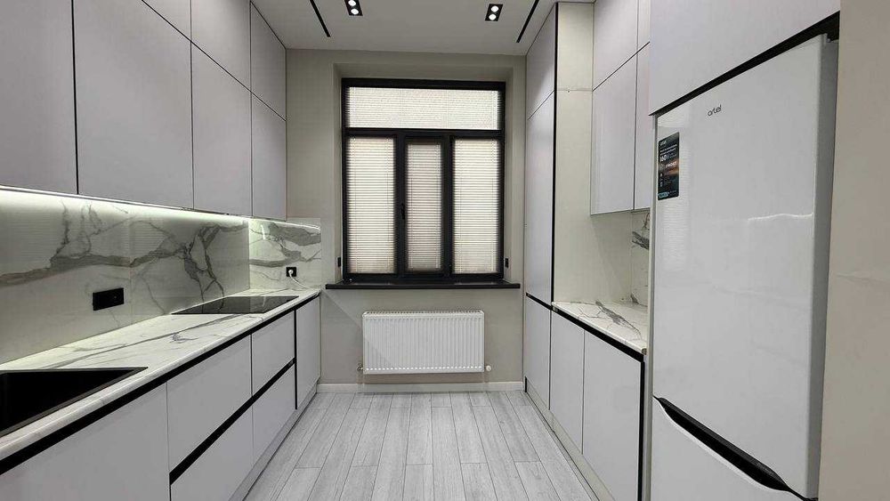 Фарғона ш. Шахар маркази 3 хонали евро ремонт квартира.  ID: 1742