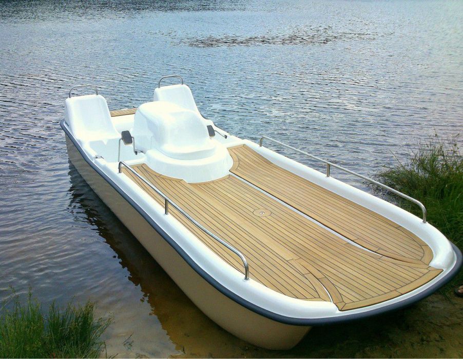 Hidrobiciclete 2,3,4,6 persoane Sunferry