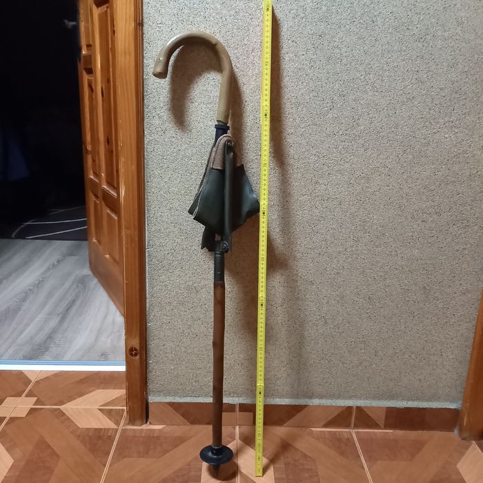 Стол за лов бастун