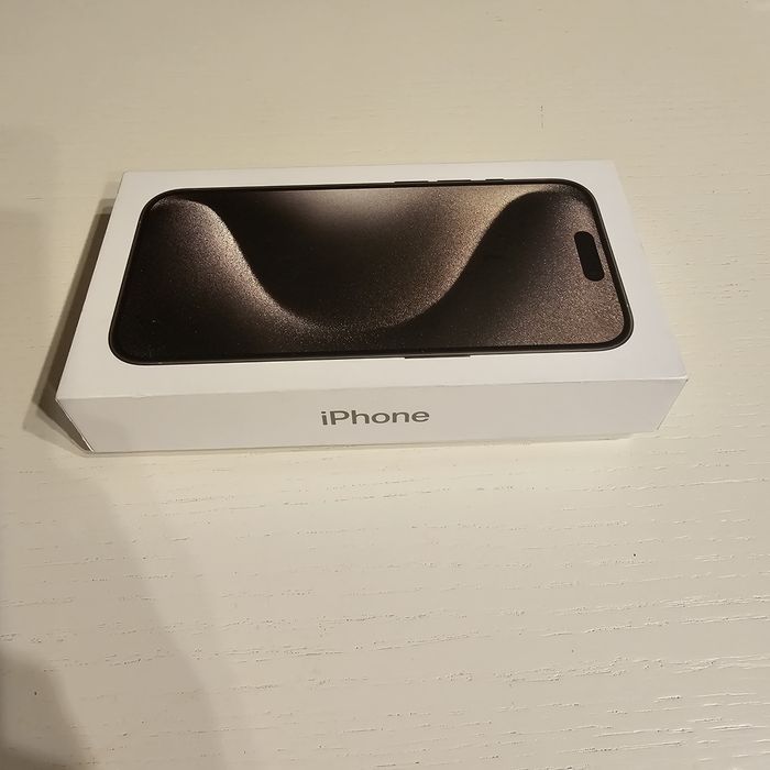 IPhone 15 pro 256 GB