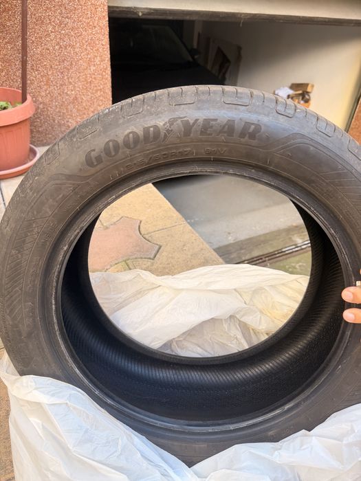 Goodyear 215/50 R17 91V vara