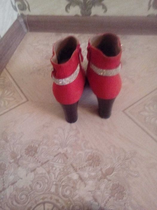 Продам сапоги осенне весенние