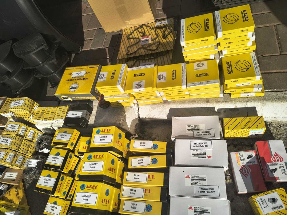 Garnituri chiuloase,pistoane motor JCB,KOMATSU,VOLVO,ETC.