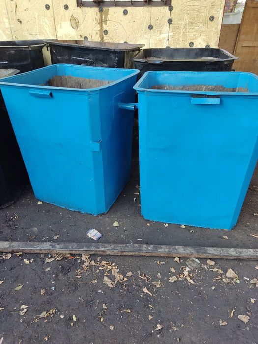 Продам мусорный бак б/у.