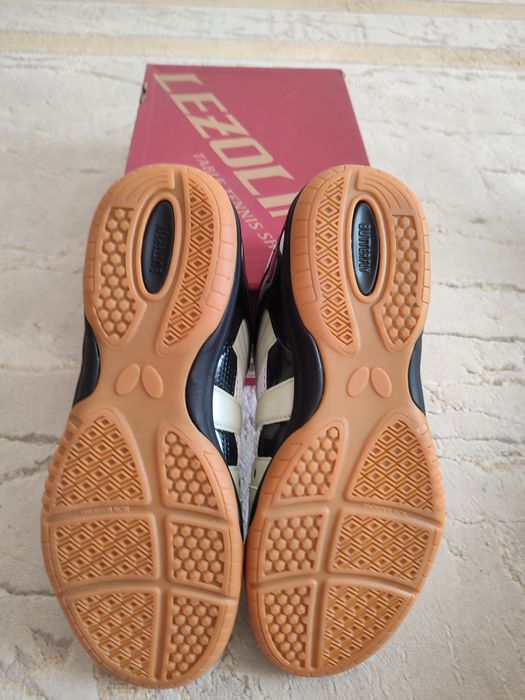 Кроссовки для настольного тенниса