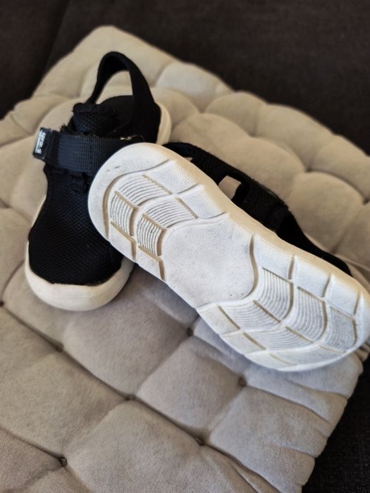 Детски сандали и маратонки