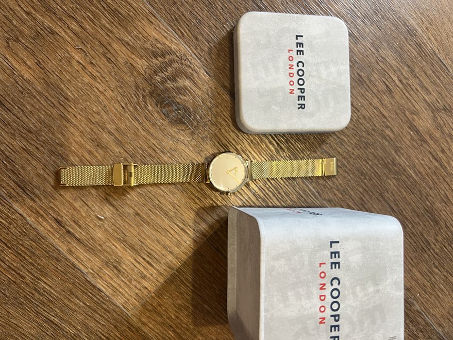 Продаю НОВЫЕ часы