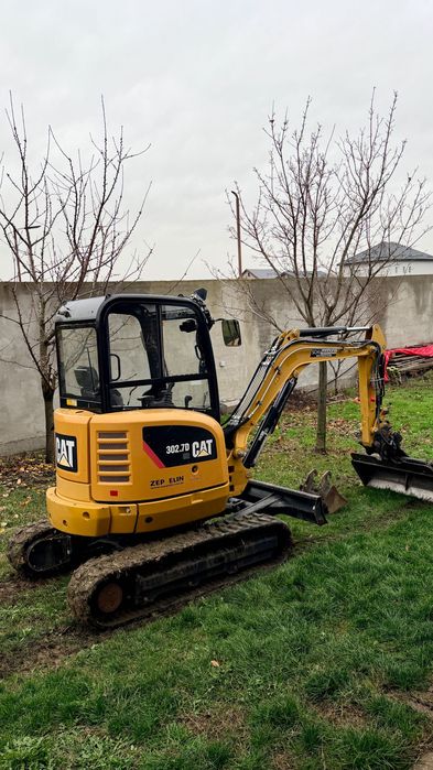 Închiriere mini excavator CAT 3 tone București Ilfov