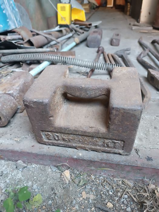 Продам гирю 20 кг