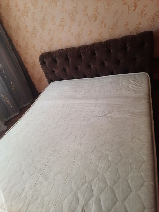 Продам кровать вместе с матрасом