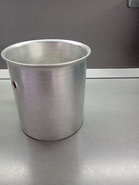 Млековар. Материал-алуминии